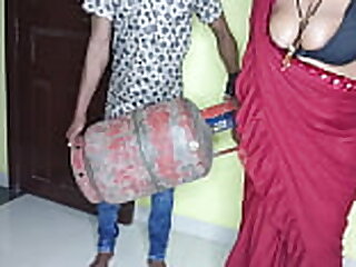 Indian hot delivery boy coitus